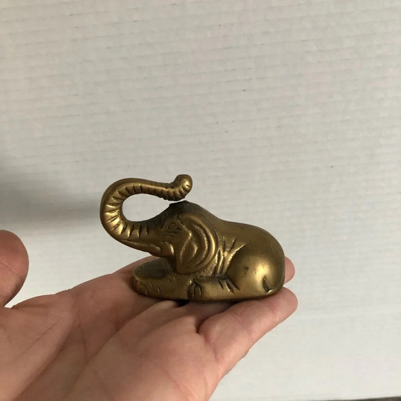 Vtg Small Brass Elephant - Picture 5 of 7